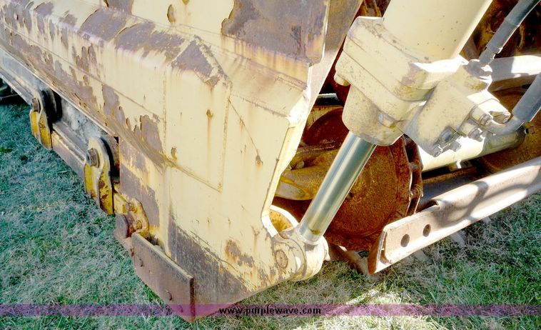 image for item 5109 1979 Caterpillar 613B paddle scraper