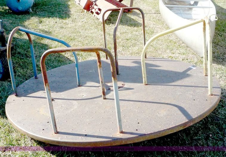 image for item 5113 Merry-go-round