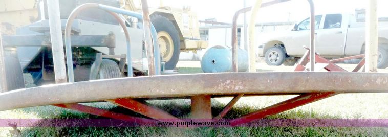 image for item 5113 Merry-go-round