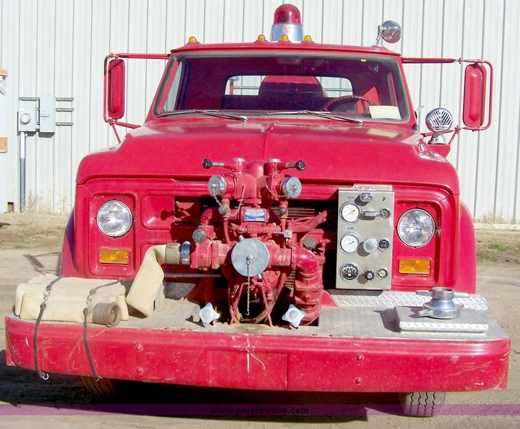 image for item 8429 1971 Chevrolet C50 fire tanker truck