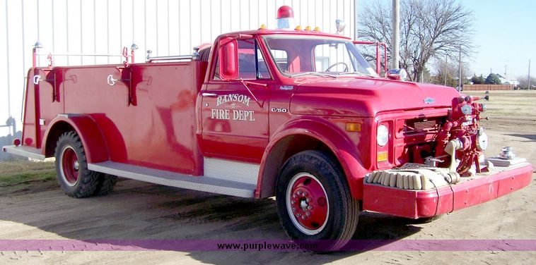 image for item 8429 1971 Chevrolet C50 fire tanker truck