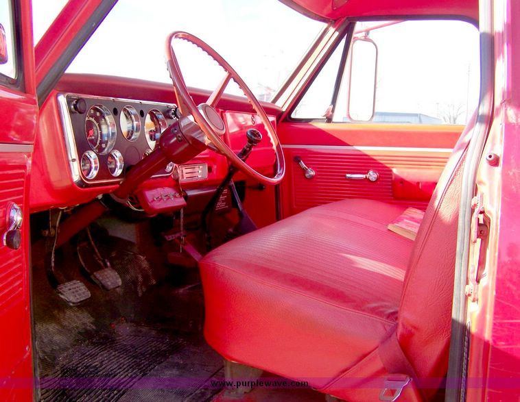 image for item 8429 1971 Chevrolet C50 fire tanker truck