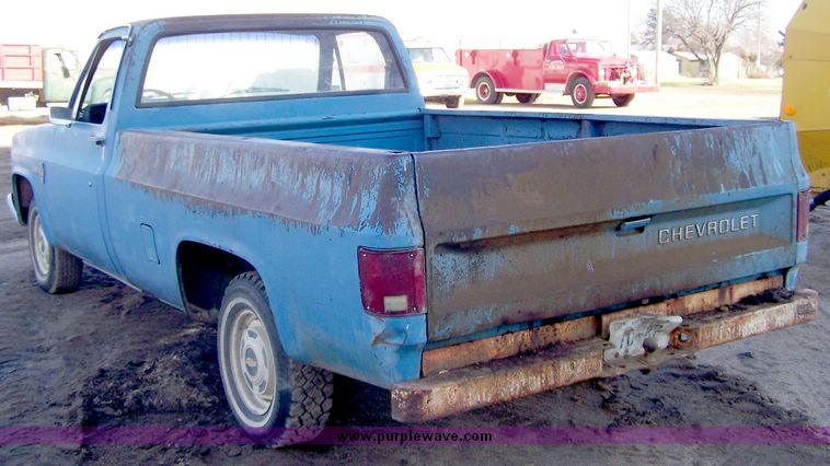 image for item 8432 1981 Chevrolet C10