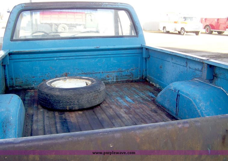 image for item 8432 1981 Chevrolet C10