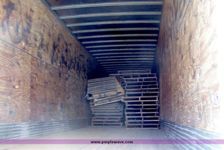 image for item 8436 1992 Oshkosh 48' box trailer