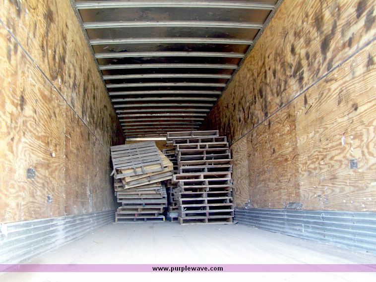 image for item 8436 1992 Oshkosh 48' box trailer