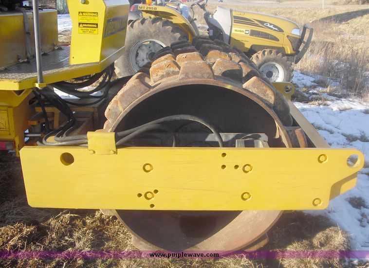 image for item 1000 1995 Vibromax W602PD vibratory roller