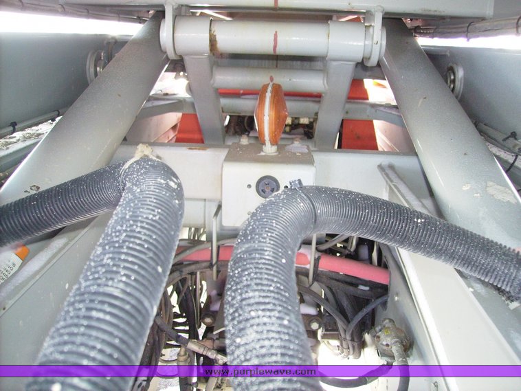 image for item 1004 2004 Skyjack SJ 7127 scissor lift