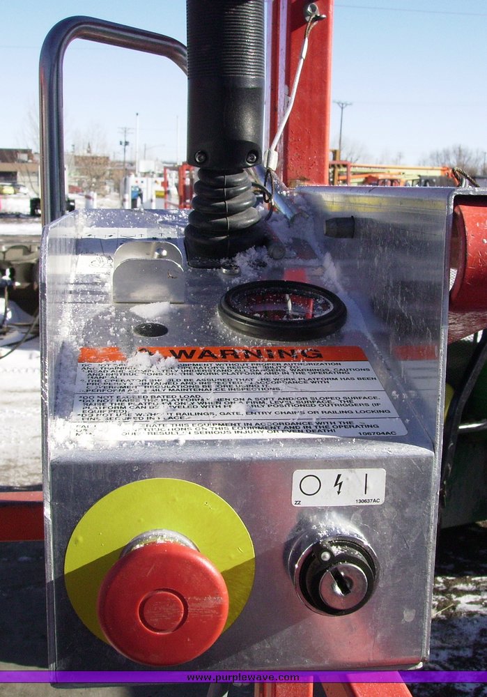 image for item 1100 2005 Skyjack SJIII-3219 scissor lift