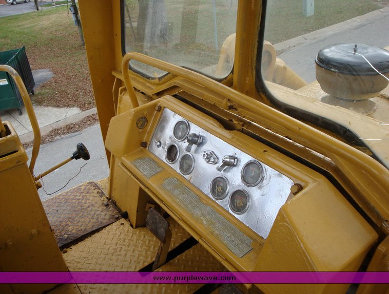image for item 1201 1967 Caterpillar 955K track loader