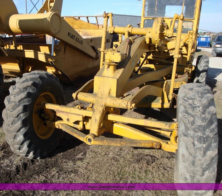 image for item 1202 Caterpillar 12 grader