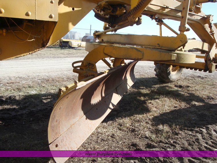 image for item 1202 Caterpillar 12 grader