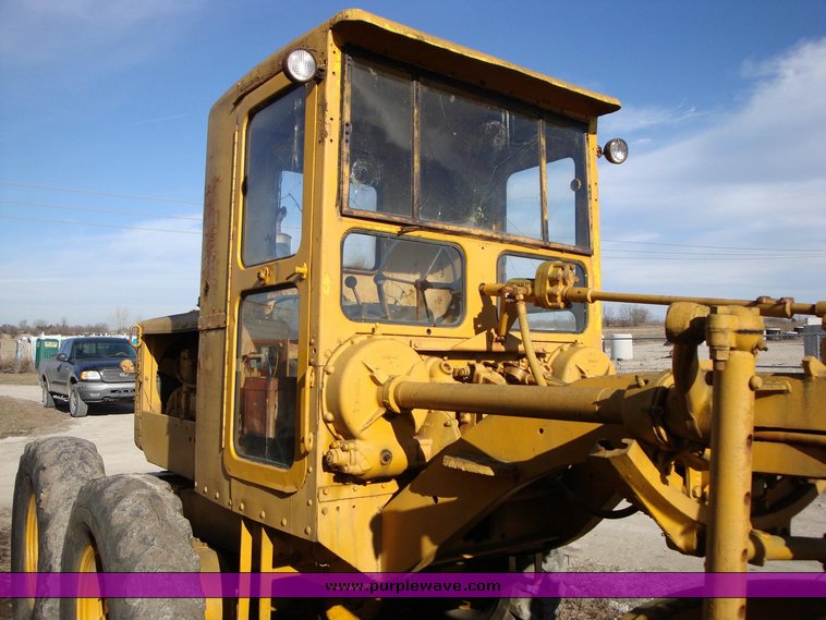 image for item 1202 Caterpillar 12 grader