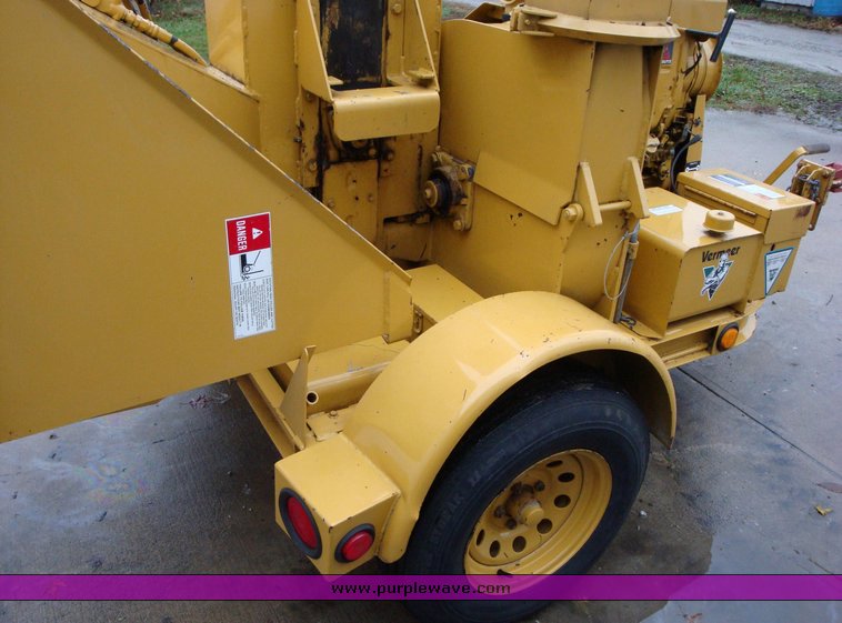 image for item 1203 Vermeer 935 chipper