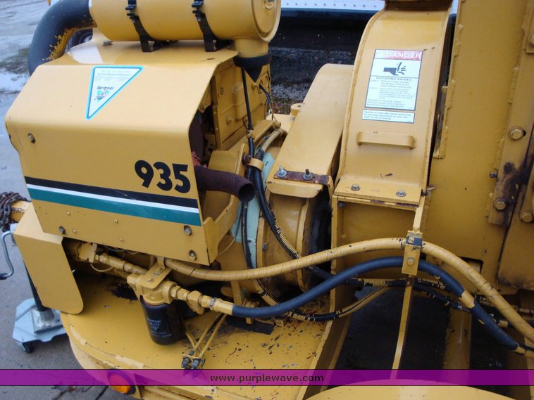 image for item 1203 Vermeer 935 chipper