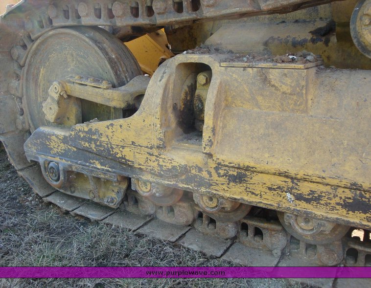 image for item 1204 1986 Caterpillar 953 track loader