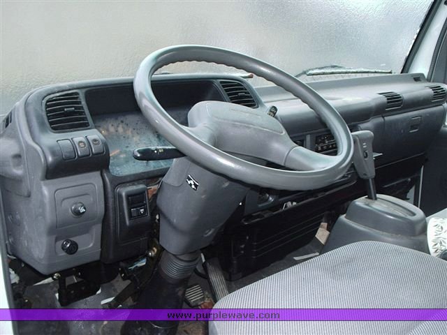 image for item 1504 2003 GMC W4500 box truck