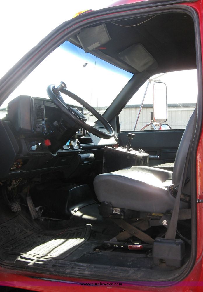 image for item 3169 1996 GMC Topkick C7H064 dump truck