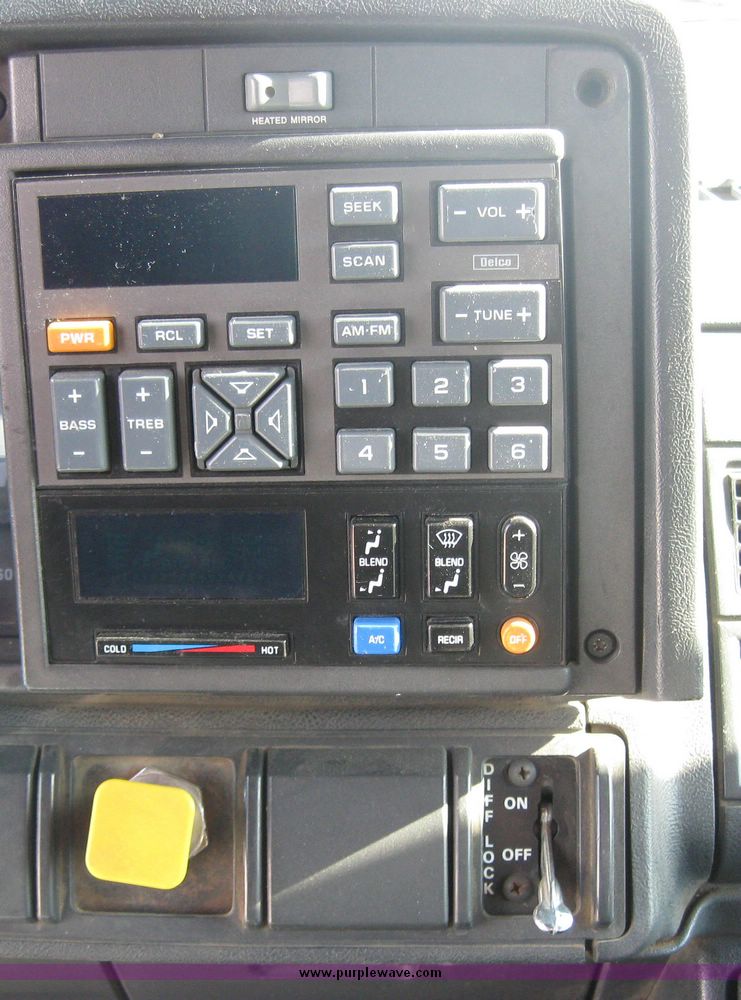 image for item 3169 1996 GMC Topkick C7H064 dump truck