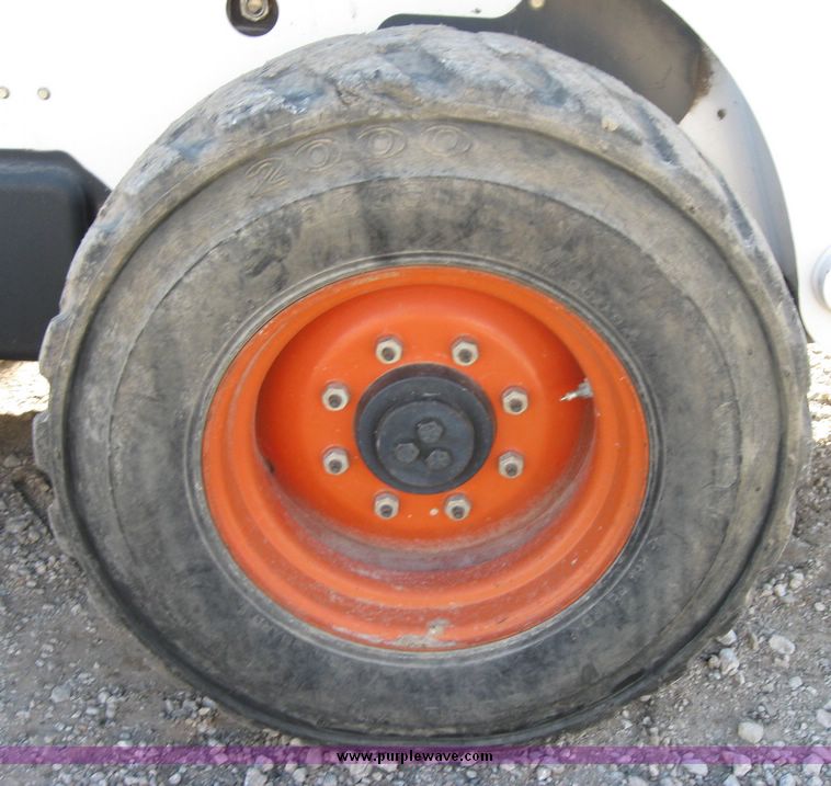 image for item 3170 2002 Bobcat S250 skid steer