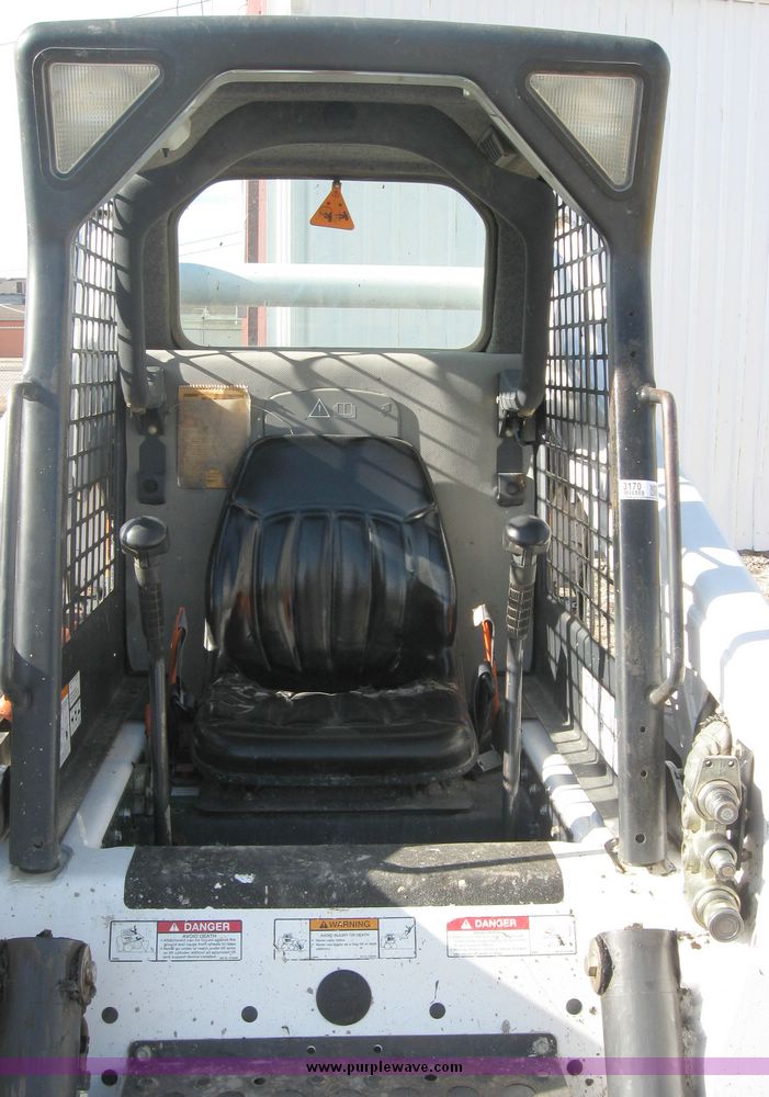 image for item 3170 2002 Bobcat S250 skid steer