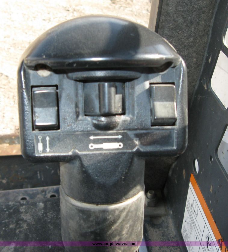 image for item 3170 2002 Bobcat S250 skid steer