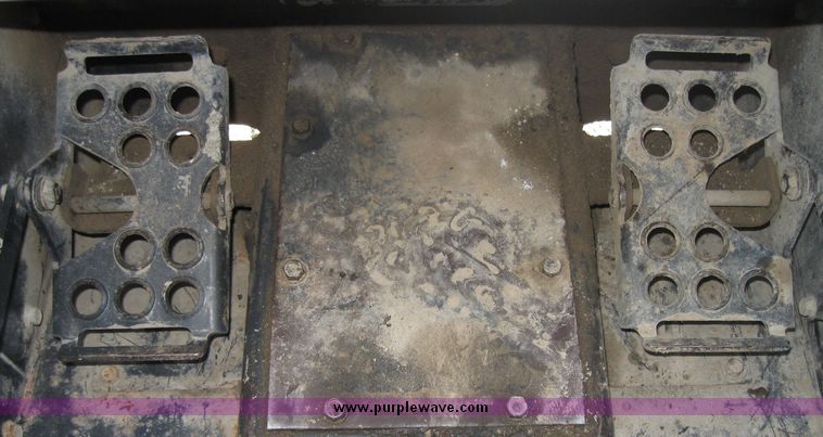 image for item 3170 2002 Bobcat S250 skid steer