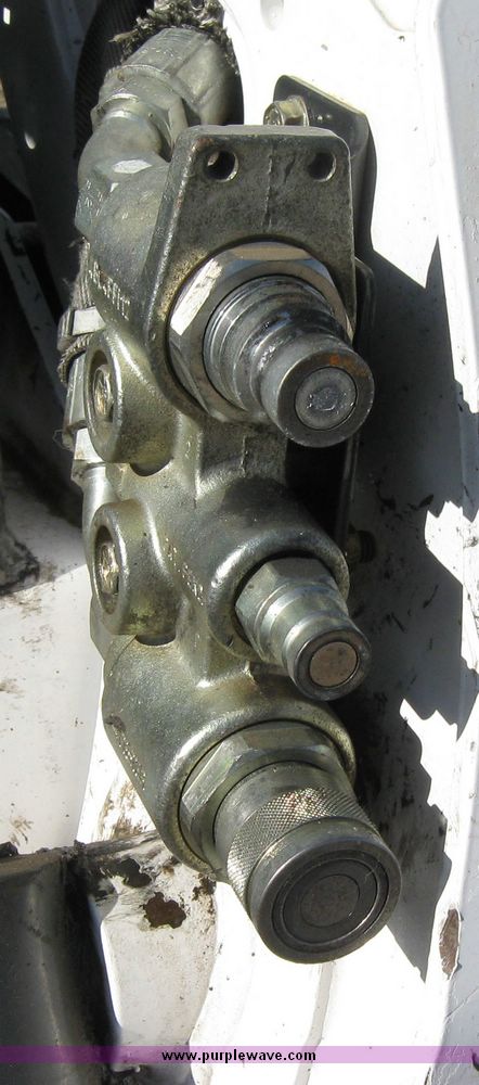 image for item 3170 2002 Bobcat S250 skid steer