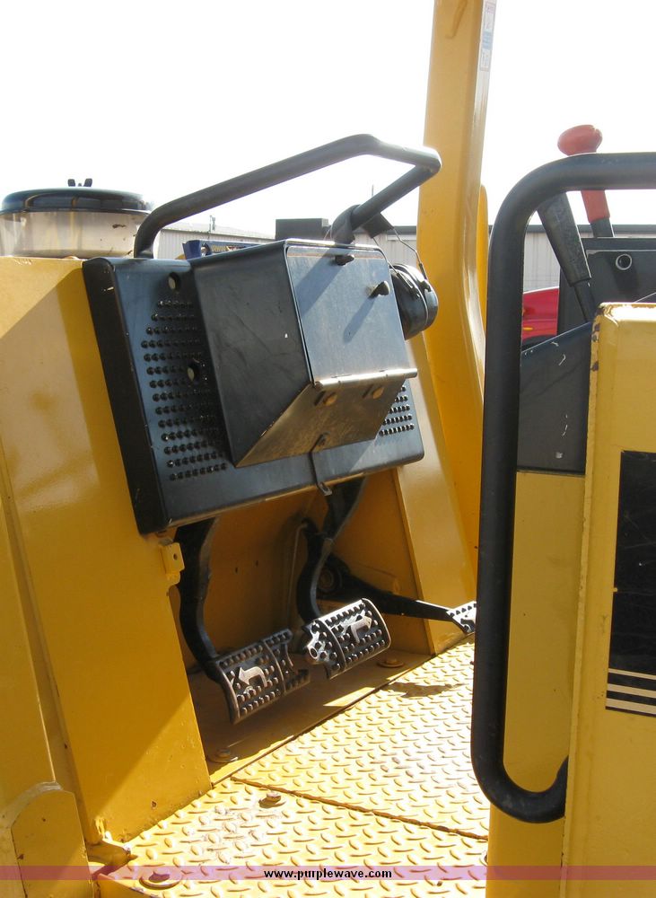 image for item 3171 1998 John Deere 455G Series IV track loader