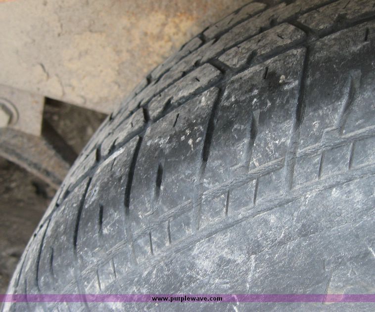 image for item 3172 1978 14' metal enclosed trailer