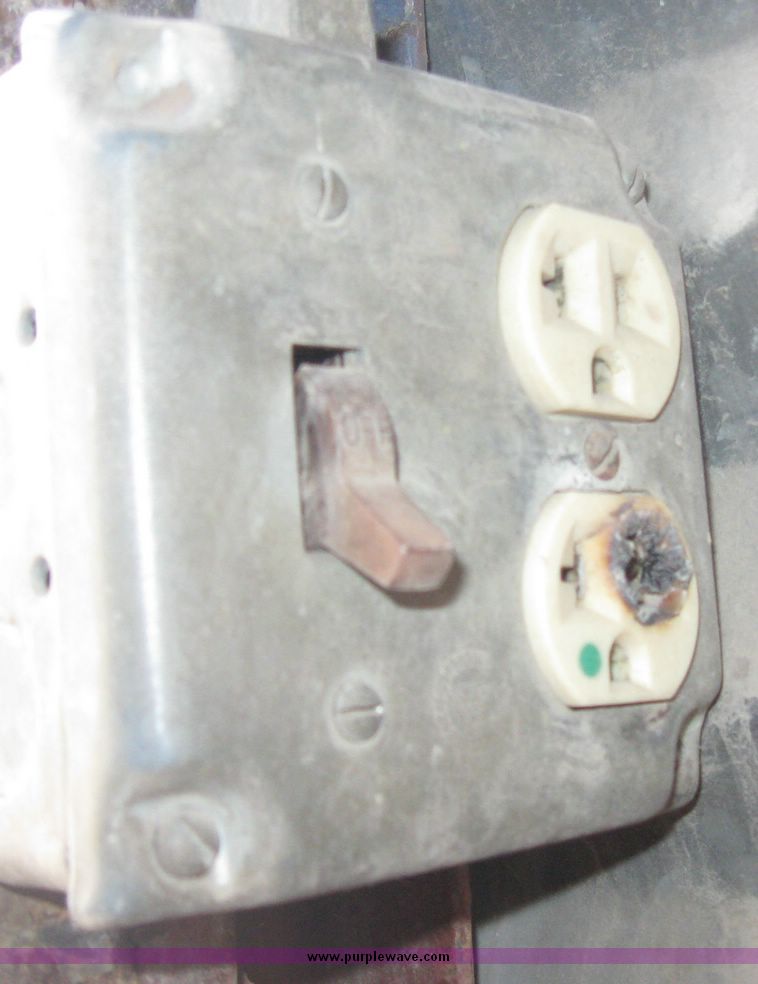 image for item 3174 14' shop built job site trailer