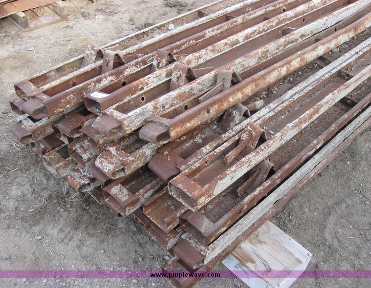 image for item 3175 (37) 4"W x 10'L metal edge forms