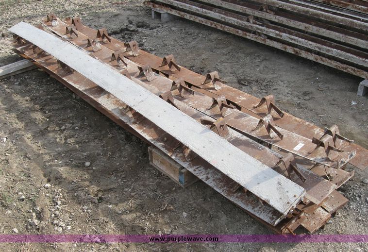 image for item 3176 Approximately 12 6" metal radius forms