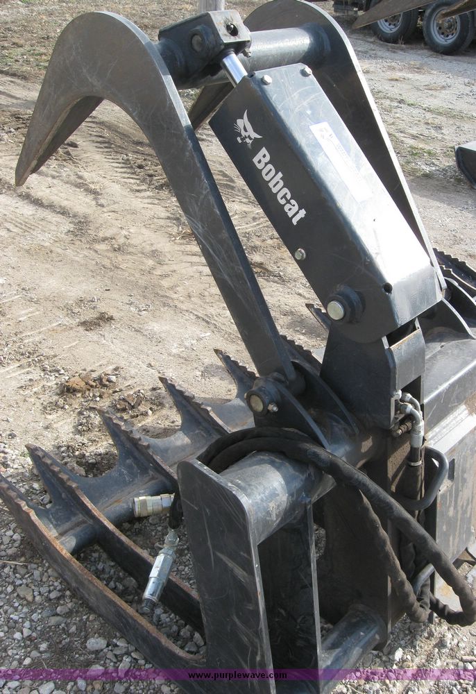 image for item 3178 2008 Bobcat model 82 root grapple