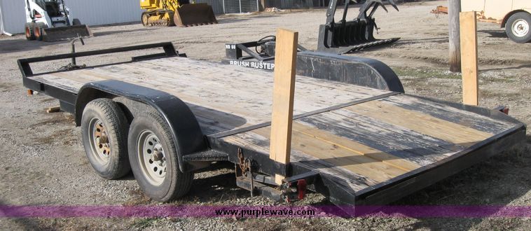 image for item 3256 1999 16' tandem axle trailer