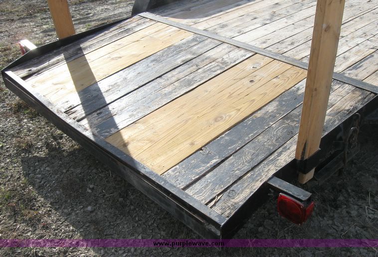 image for item 3256 1999 16' tandem axle trailer