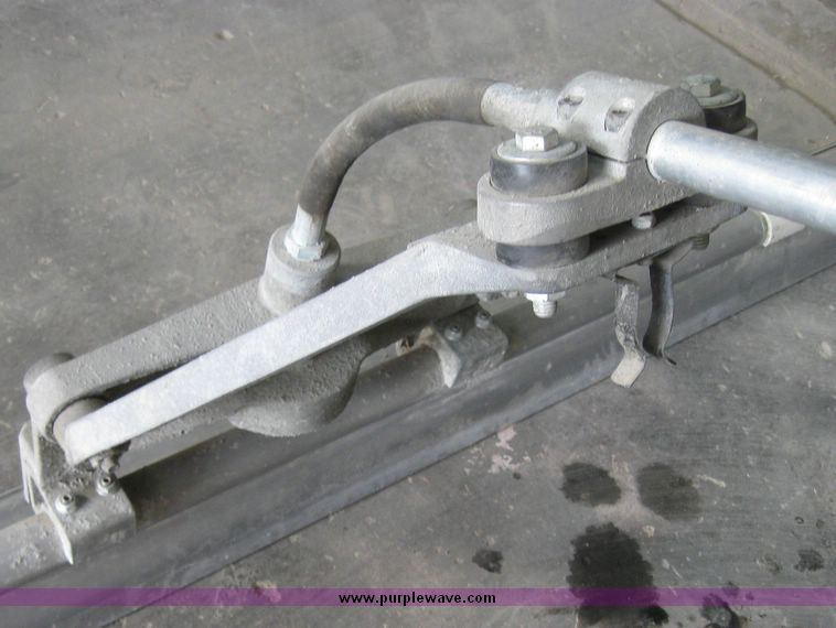 image for item 3258 Vibra Strike 12' screed