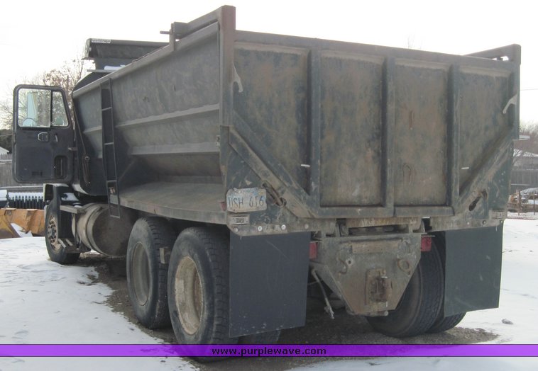 image for item 4458 1990 Mack CH613 dump truck