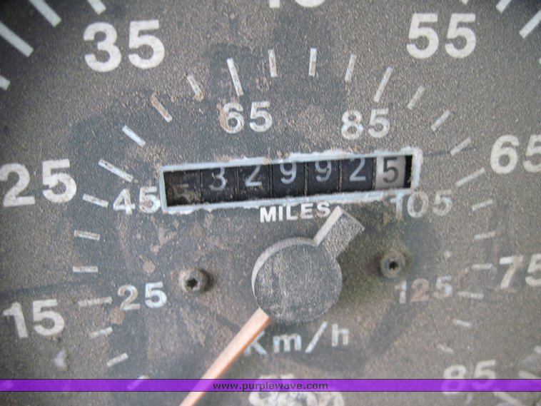 image for item 4458 1990 Mack CH613 dump truck