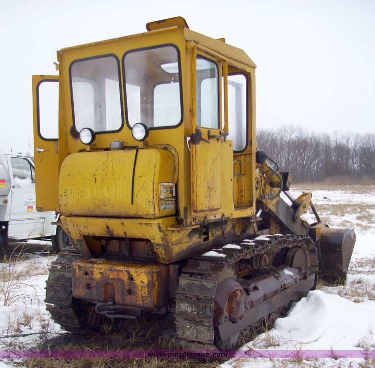image for item 5053 1973 Traxcavator 941 loader