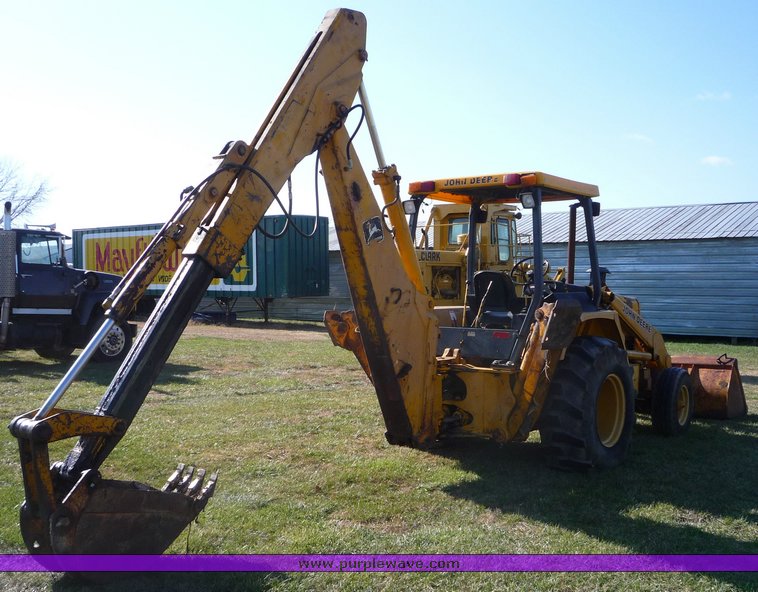 image for item 5084 1988 John Deere 510C backhoe loader