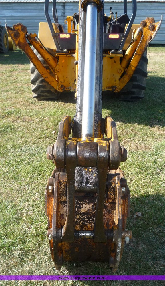 image for item 5084 1988 John Deere 510C backhoe loader