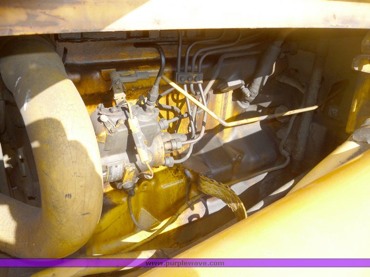 image for item 5084 1988 John Deere 510C backhoe loader