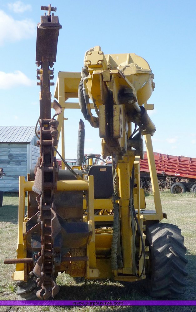 image for item 5086 Vermeer V8050 trencher