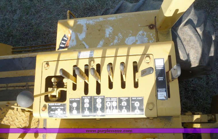 image for item 5086 Vermeer V8050 trencher