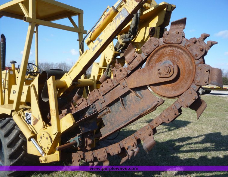 image for item 5086 Vermeer V8050 trencher