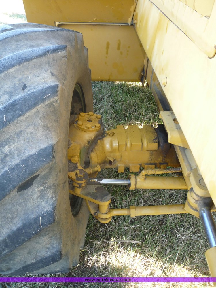 image for item 5086 Vermeer V8050 trencher