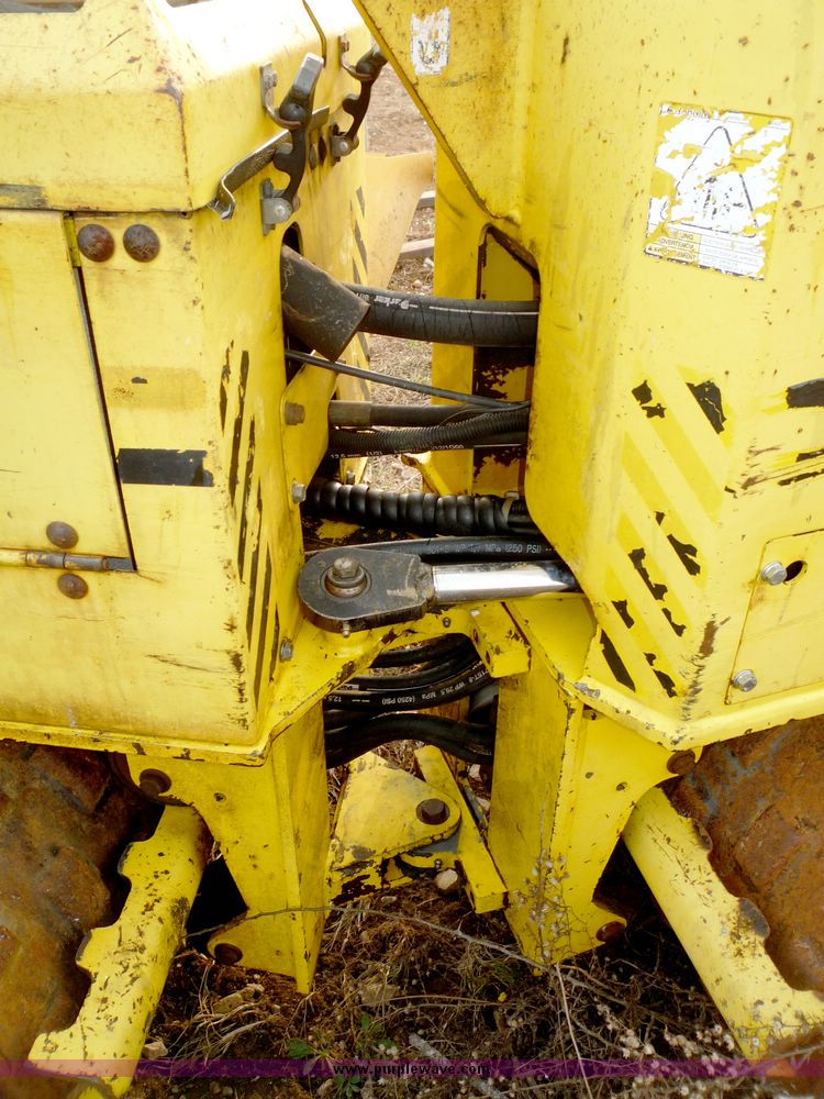 image for item 5135 Wacker 32" trench compactor