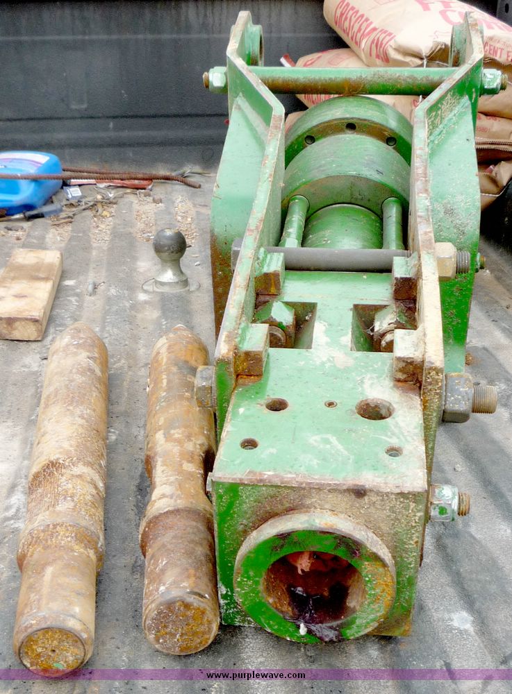 image for item 5139 2003 Rockram 685E hydraulic hammer