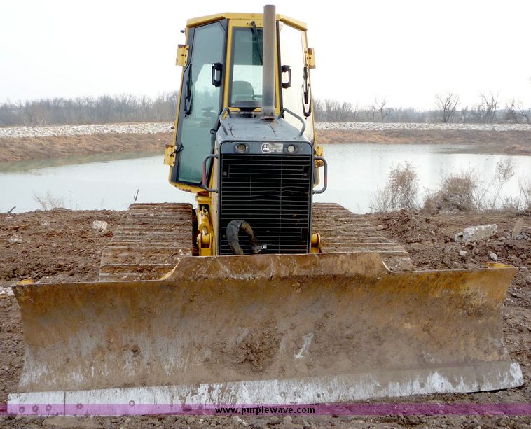 image for item 5140 2002 John Deere 650H  LGP dozer